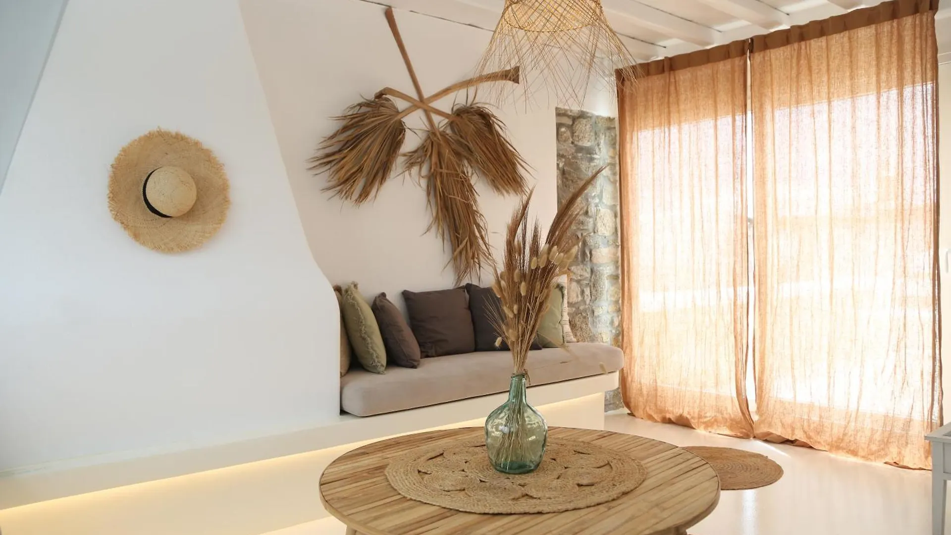 Villa Aderfia With Private Hot Tub 오르노스 그리스